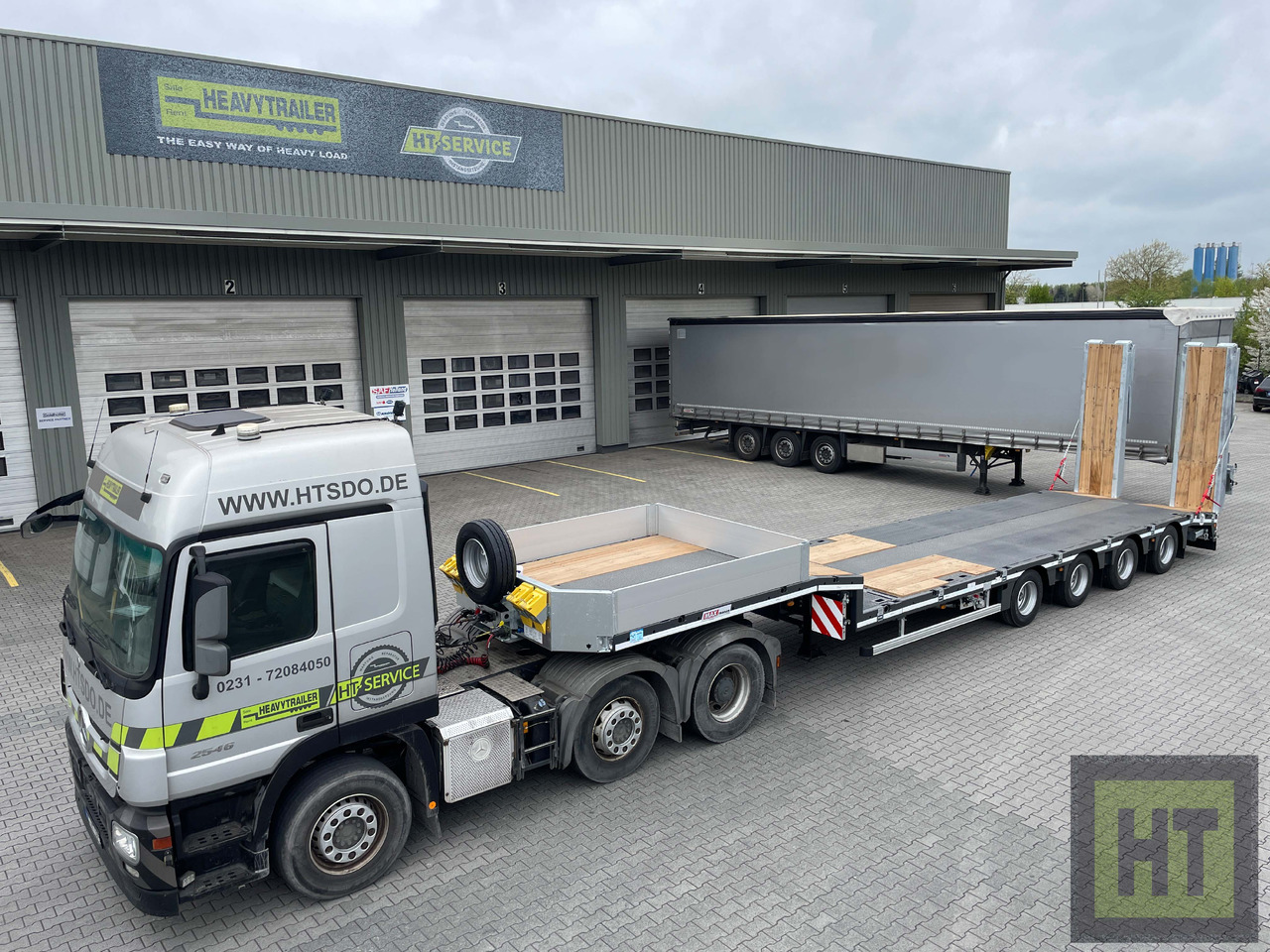 Faymonville MAX Trailer 4-Achs-Tele-Semi-Rampen-nachlaufgelenkt - Apuvaunu puoliperävaunu: kuva Faymonville MAX Trailer 4-Achs-Tele-Semi-Rampen-nachlaufgelenkt - Apuvaunu puoliperävaunu Faymonville MAX Trailer 4-Achs-Tele-Semi-Rampen-nachlaufgelenkt - Apuvaunu puoliperävaunu: kuva Faymonville MAX Trailer 4-Achs-Tele-Semi-Rampen-nachlaufgelenkt - Apuvaunu puoliperävaunu