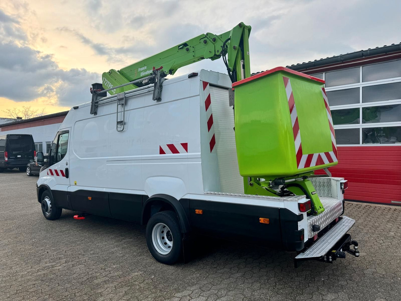 Leasing  Iveco Daily 70C15 Steiger France Elevateur 172 TPFcc Iveco Daily 70C15 Steiger France Elevateur 172 TPFcc: kuva Leasing  Iveco Daily 70C15 Steiger France Elevateur 172 TPFcc Iveco Daily 70C15 Steiger France Elevateur 172 TPFcc