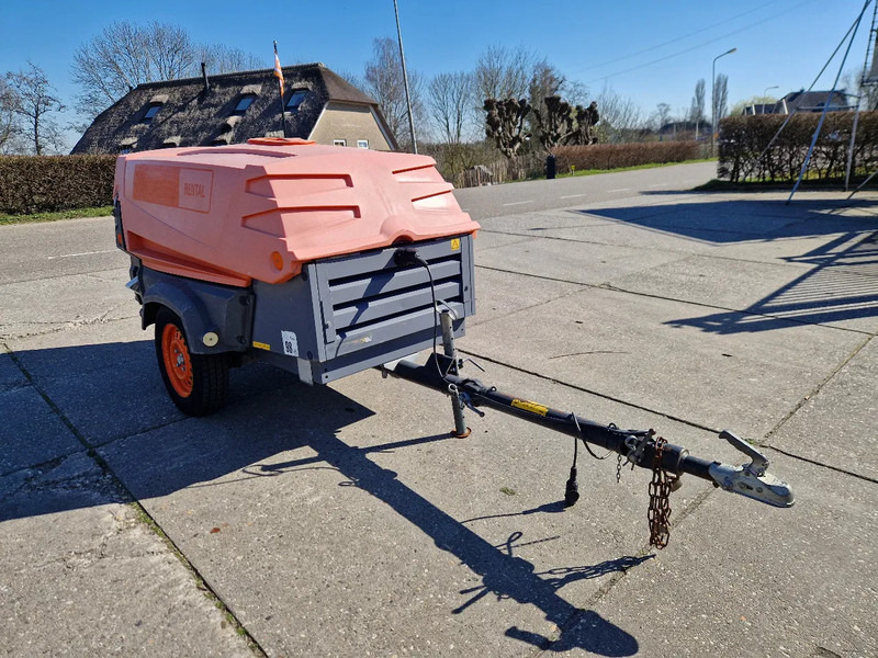 Atlas-Copco XAS57 in zeer nette staat - Ilmakompressori: kuva Atlas-Copco XAS57 in zeer nette staat - Ilmakompressori Atlas-Copco XAS57 in zeer nette staat - Ilmakompressori: kuva Atlas-Copco XAS57 in zeer nette staat - Ilmakompressori