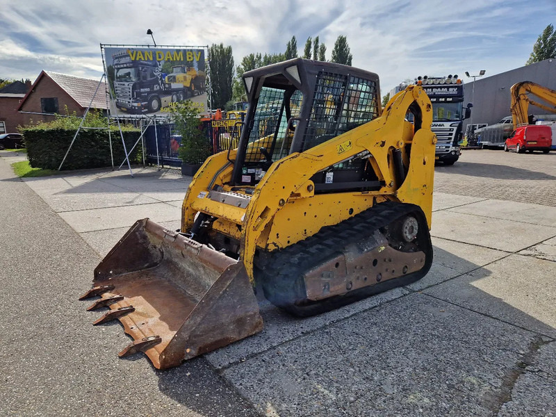 Bobcat T190 rupsschranklader - Liukuohjattu kuormaaja: kuva Bobcat T190 rupsschranklader - Liukuohjattu kuormaaja Bobcat T190 rupsschranklader - Liukuohjattu kuormaaja: kuva Bobcat T190 rupsschranklader - Liukuohjattu kuormaaja