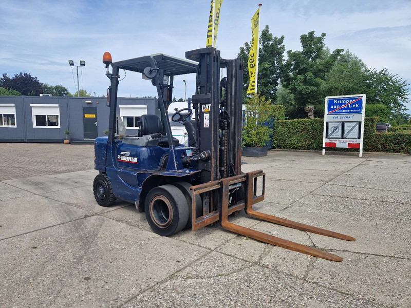 Caterpillar DP25K met breed vorkenbord - Dieseltrukki: kuva Caterpillar DP25K met breed vorkenbord - Dieseltrukki Caterpillar DP25K met breed vorkenbord - Dieseltrukki: kuva Caterpillar DP25K met breed vorkenbord - Dieseltrukki