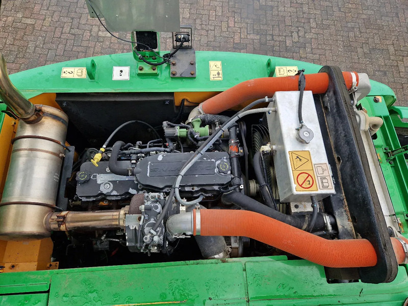 Hyundai Robex 160W-9A met 6-cilinder Cummins motor - Pyöräalustainen kaivinkone: kuva Hyundai Robex 160W-9A met 6-cilinder Cummins motor - Pyöräalustainen kaivinkone Hyundai Robex 160W-9A met 6-cilinder Cummins motor - Pyöräalustainen kaivinkone: kuva Hyundai Robex 160W-9A met 6-cilinder Cummins motor - Pyöräalustainen kaivinkone