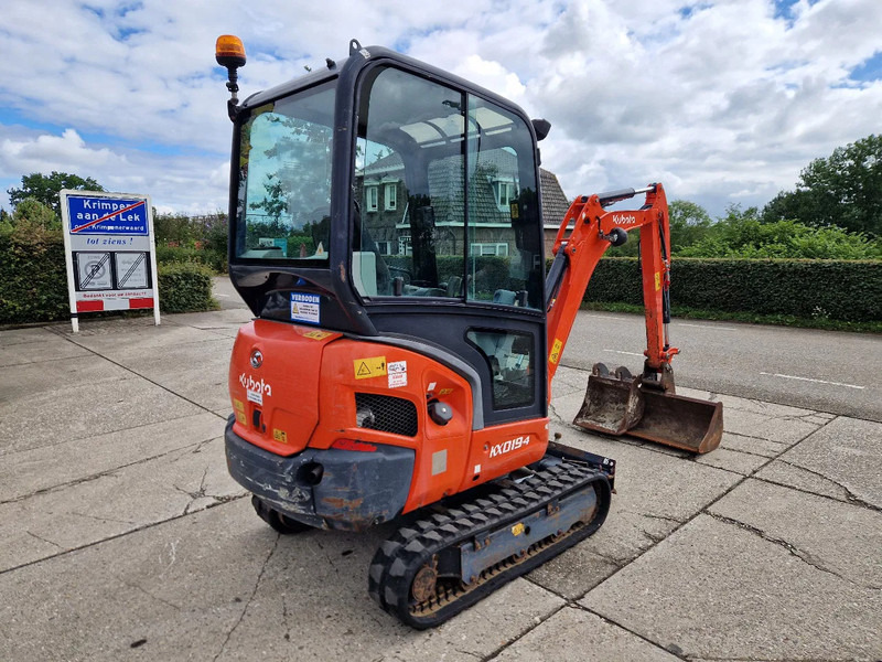 Kubota KX019-4 CW05 met 2 bakken - Minikuormaaja: kuva Kubota KX019-4 CW05 met 2 bakken - Minikuormaaja Kubota KX019-4 CW05 met 2 bakken - Minikuormaaja: kuva Kubota KX019-4 CW05 met 2 bakken - Minikuormaaja