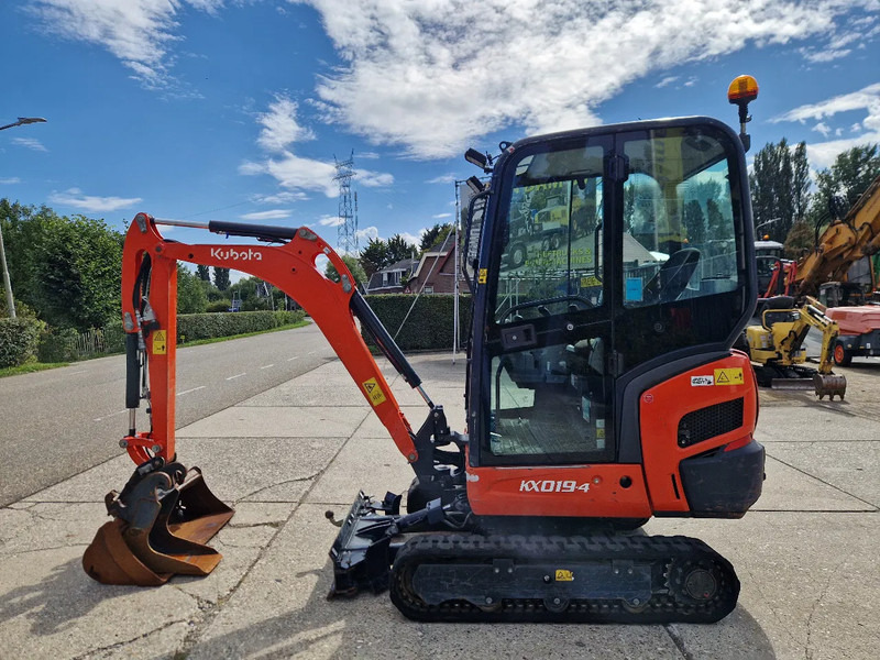 Kubota KX019-4 met 1990 uur - Minikuormaaja: kuva Kubota KX019-4 met 1990 uur - Minikuormaaja Kubota KX019-4 met 1990 uur - Minikuormaaja: kuva Kubota KX019-4 met 1990 uur - Minikuormaaja