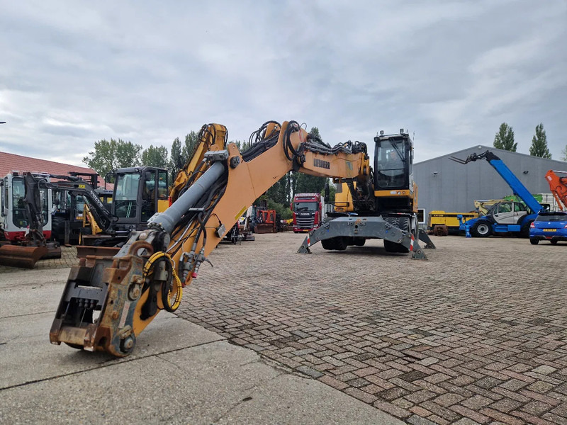 Liebherr A 920 Litronic - Materiaalinkäsittelykone: kuva Liebherr A 920 Litronic - Materiaalinkäsittelykone Liebherr A 920 Litronic - Materiaalinkäsittelykone: kuva Liebherr A 920 Litronic - Materiaalinkäsittelykone