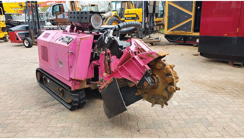 Onbekend Bandit 2900T stobben/stronkenfrees - Kantojyrsin: kuva Onbekend Bandit 2900T stobben/stronkenfrees - Kantojyrsin Onbekend Bandit 2900T stobben/stronkenfrees - Kantojyrsin: kuva Onbekend Bandit 2900T stobben/stronkenfrees - Kantojyrsin