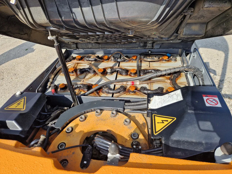 Still RX50-16 hefhoogte 4.95m, incl. keuring - Sähkötrukki: kuva Still RX50-16 hefhoogte 4.95m, incl. keuring - Sähkötrukki Still RX50-16 hefhoogte 4.95m, incl. keuring - Sähkötrukki: kuva Still RX50-16 hefhoogte 4.95m, incl. keuring - Sähkötrukki