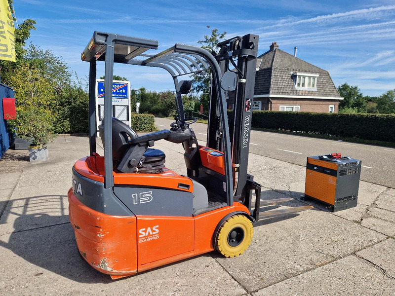 Toyota 1500 kg. elektrisch hefhoogte 5.00m. - Sähkötrukki: kuva Toyota 1500 kg. elektrisch hefhoogte 5.00m. - Sähkötrukki Toyota 1500 kg. elektrisch hefhoogte 5.00m. - Sähkötrukki: kuva Toyota 1500 kg. elektrisch hefhoogte 5.00m. - Sähkötrukki