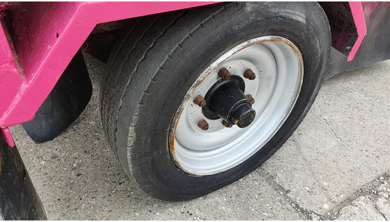 Kantojyrsin VERMEER SC1102 stobbenfrees/stronkenfrees op aanhanger: kuva Kantojyrsin VERMEER SC1102 stobbenfrees/stronkenfrees op aanhanger