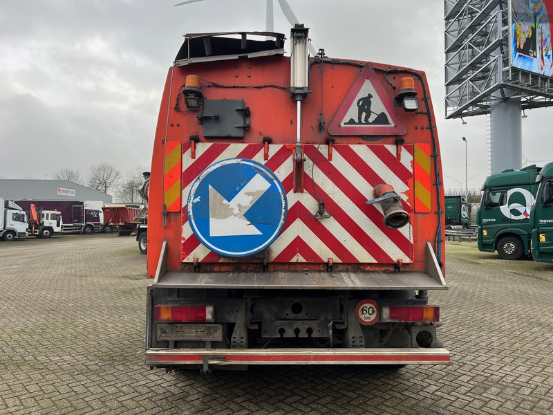 DAF CF75.250 - Lakaisuauto: kuva DAF CF75.250 - Lakaisuauto DAF CF75.250 - Lakaisuauto: kuva DAF CF75.250 - Lakaisuauto