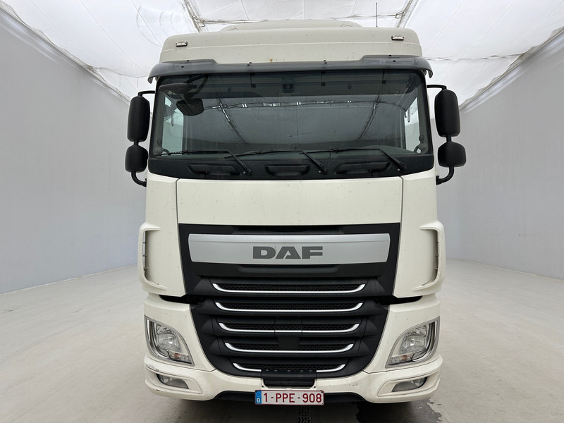 DAF XF 460 Space Cab - Kuorma-auto alusta: kuva DAF XF 460 Space Cab - Kuorma-auto alusta DAF XF 460 Space Cab - Kuorma-auto alusta: kuva DAF XF 460 Space Cab - Kuorma-auto alusta