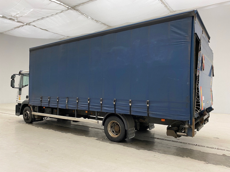 Pressukapelli kuorma-auto Iveco Eurocargo 120E22: kuva Pressukapelli kuorma-auto Iveco Eurocargo 120E22