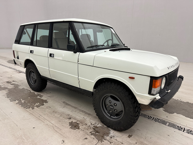 Land Rover Range Rover V8 - Sedan: kuva Land Rover Range Rover V8 - Sedan Land Rover Range Rover V8 - Sedan: kuva Land Rover Range Rover V8 - Sedan