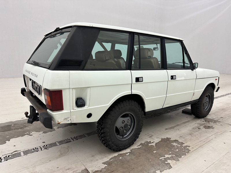 Land Rover Range Rover V8 - Sedan: kuva Land Rover Range Rover V8 - Sedan Land Rover Range Rover V8 - Sedan: kuva Land Rover Range Rover V8 - Sedan