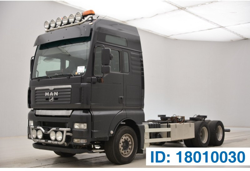 MAN TGA 28.530 - 6x2 - Kuorma-auto alusta: kuva MAN TGA 28.530 - 6x2 - Kuorma-auto alusta MAN TGA 28.530 - 6x2 - Kuorma-auto alusta: kuva MAN TGA 28.530 - 6x2 - Kuorma-auto alusta