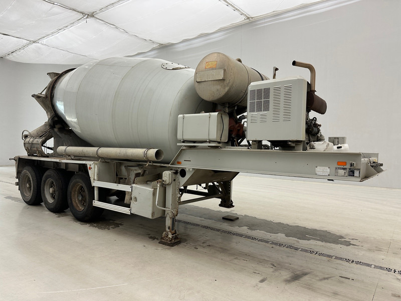 MOL Mixer 10 cub - Betonin kuljetus puoliperävaunu: kuva MOL Mixer 10 cub - Betonin kuljetus puoliperävaunu MOL Mixer 10 cub - Betonin kuljetus puoliperävaunu: kuva MOL Mixer 10 cub - Betonin kuljetus puoliperävaunu