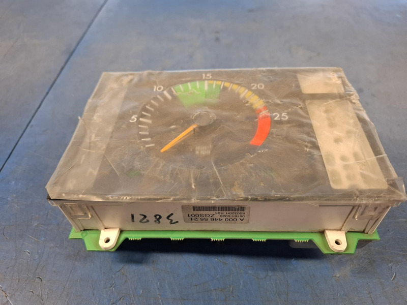 Mercedes-Benz A0004465521 Toerenteller A0004465521 - Kojelauta - Kuorma-auto: kuva Mercedes-Benz A0004465521 Toerenteller A0004465521 - Kojelauta - Kuorma-auto Mercedes-Benz A0004465521 Toerenteller A0004465521 - Kojelauta - Kuorma-auto: kuva Mercedes-Benz A0004465521 Toerenteller A0004465521 - Kojelauta - Kuorma-auto