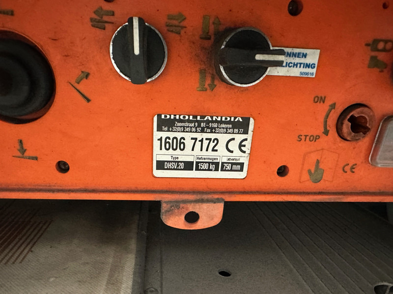 Pressukapelli kuorma-auto Mercedes-Benz Actros 2642 - 6x2: kuva Pressukapelli kuorma-auto Mercedes-Benz Actros 2642 - 6x2