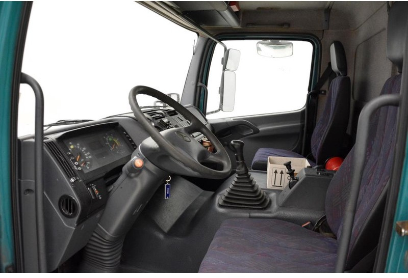 Pressukapelli kuorma-auto Mercedes-Benz Atego 1823 - damaged engine: kuva Pressukapelli kuorma-auto Mercedes-Benz Atego 1823 - damaged engine Pressukapelli kuorma-auto Mercedes-Benz Atego 1823 - damaged engine: kuva Pressukapelli kuorma-auto Mercedes-Benz Atego 1823 - damaged engine