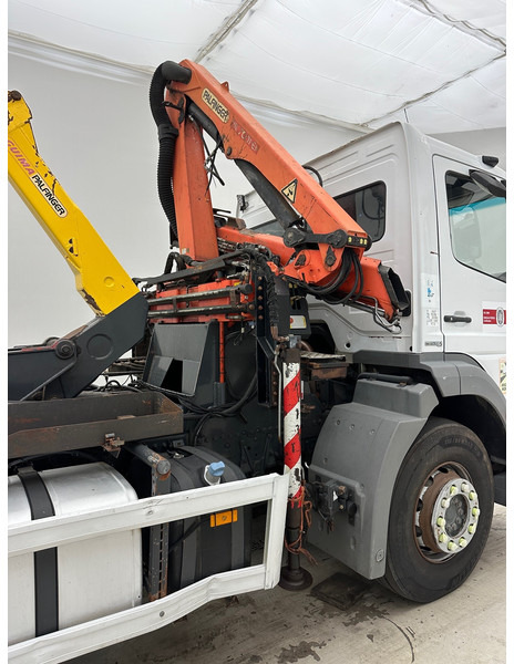 Mercedes-Benz Axor 1824 - Koukkulava kuorma-auto, Nosturiauto: kuva Mercedes-Benz Axor 1824 - Koukkulava kuorma-auto, Nosturiauto Mercedes-Benz Axor 1824 - Koukkulava kuorma-auto, Nosturiauto: kuva Mercedes-Benz Axor 1824 - Koukkulava kuorma-auto, Nosturiauto