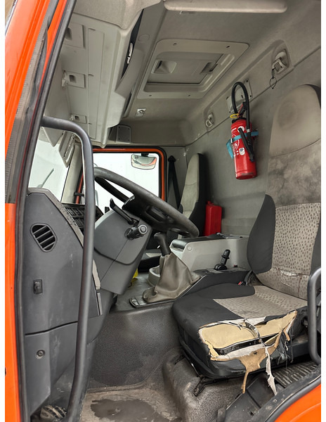 Säiliöauto kuljetusta varten polttoaine Renault Premium 340 DXi: kuva Säiliöauto kuljetusta varten polttoaine Renault Premium 340 DXi