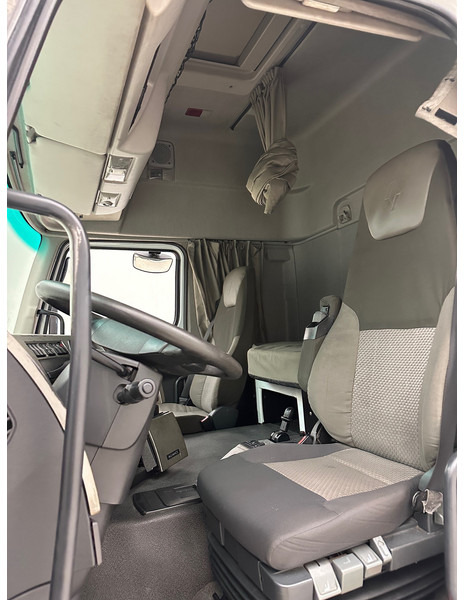 Säiliöauto Renault Premium 430 DXi: kuva Säiliöauto Renault Premium 430 DXi Säiliöauto Renault Premium 430 DXi: kuva Säiliöauto Renault Premium 430 DXi