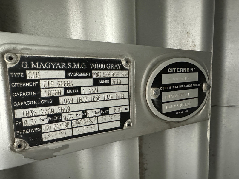 Säiliöauto Renault Premium 430 DXi: kuva Säiliöauto Renault Premium 430 DXi Säiliöauto Renault Premium 430 DXi: kuva Säiliöauto Renault Premium 430 DXi