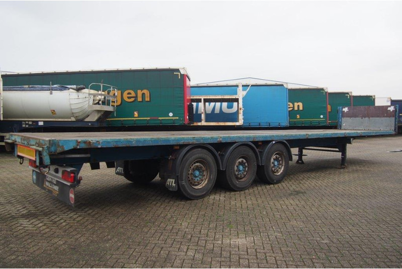 Renders Plateau - Lavapuoliperävaunu: kuva Renders Plateau - Lavapuoliperävaunu Renders Plateau - Lavapuoliperävaunu: kuva Renders Plateau - Lavapuoliperävaunu