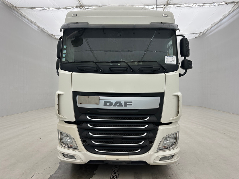 DAF XF 460 Space Cab - Vetopöytäauto: kuva DAF XF 460 Space Cab - Vetopöytäauto DAF XF 460 Space Cab - Vetopöytäauto: kuva DAF XF 460 Space Cab - Vetopöytäauto