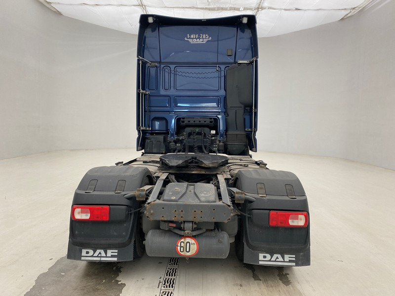 DAF XF106.460 Super Space Cab - Vetopöytäauto: kuva DAF XF106.460 Super Space Cab - Vetopöytäauto DAF XF106.460 Super Space Cab - Vetopöytäauto: kuva DAF XF106.460 Super Space Cab - Vetopöytäauto