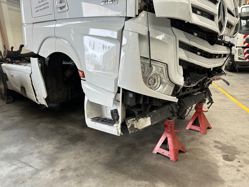 Mercedes-Benz Actros 2145 - Vetopöytäauto: kuva Mercedes-Benz Actros 2145 - Vetopöytäauto Mercedes-Benz Actros 2145 - Vetopöytäauto: kuva Mercedes-Benz Actros 2145 - Vetopöytäauto