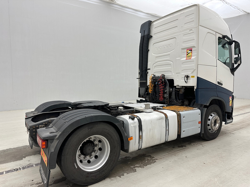 Volvo FH 420 Globetrotter - ADR - Vetopöytäauto: kuva Volvo FH 420 Globetrotter - ADR - Vetopöytäauto Volvo FH 420 Globetrotter - ADR - Vetopöytäauto: kuva Volvo FH 420 Globetrotter - ADR - Vetopöytäauto