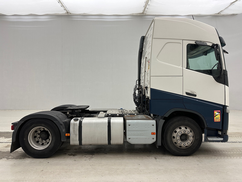 Volvo FH 420 Globetrotter - ADR - Vetopöytäauto: kuva Volvo FH 420 Globetrotter - ADR - Vetopöytäauto Volvo FH 420 Globetrotter - ADR - Vetopöytäauto: kuva Volvo FH 420 Globetrotter - ADR - Vetopöytäauto