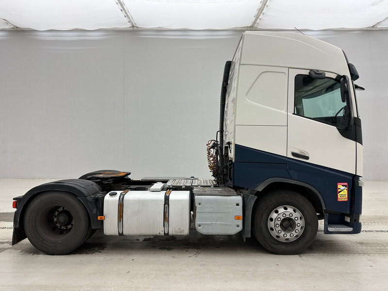 Volvo FH 420 Globetrotter - ADR - Vetopöytäauto: kuva Volvo FH 420 Globetrotter - ADR - Vetopöytäauto Volvo FH 420 Globetrotter - ADR - Vetopöytäauto: kuva Volvo FH 420 Globetrotter - ADR - Vetopöytäauto