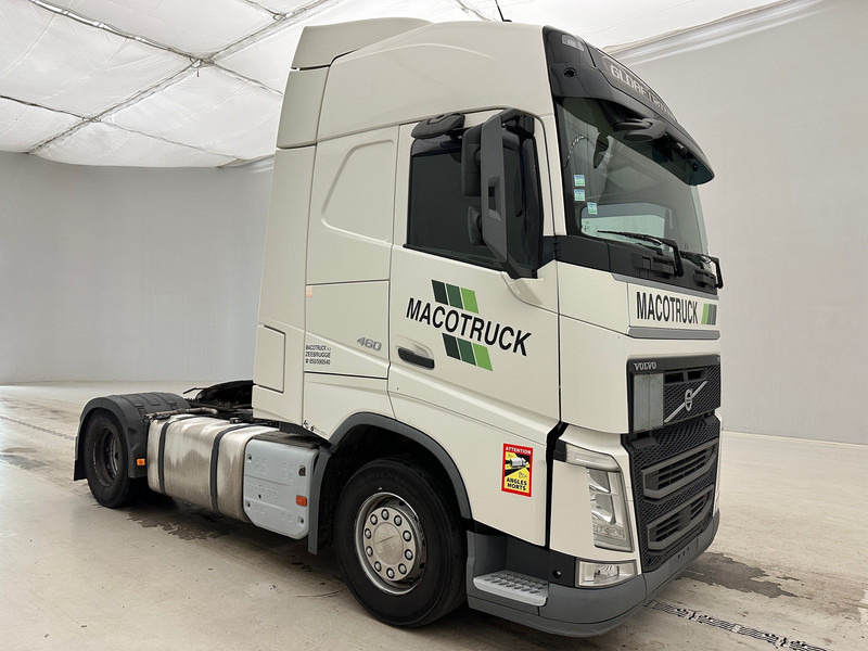 Volvo FH 460 Globetrotter - ADR - Vetopöytäauto: kuva Volvo FH 460 Globetrotter - ADR - Vetopöytäauto Volvo FH 460 Globetrotter - ADR - Vetopöytäauto: kuva Volvo FH 460 Globetrotter - ADR - Vetopöytäauto