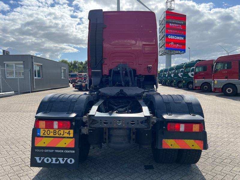 Volvo FH13.420 Globetrotter - ADR - Vetopöytäauto: kuva Volvo FH13.420 Globetrotter - ADR - Vetopöytäauto Volvo FH13.420 Globetrotter - ADR - Vetopöytäauto: kuva Volvo FH13.420 Globetrotter - ADR - Vetopöytäauto