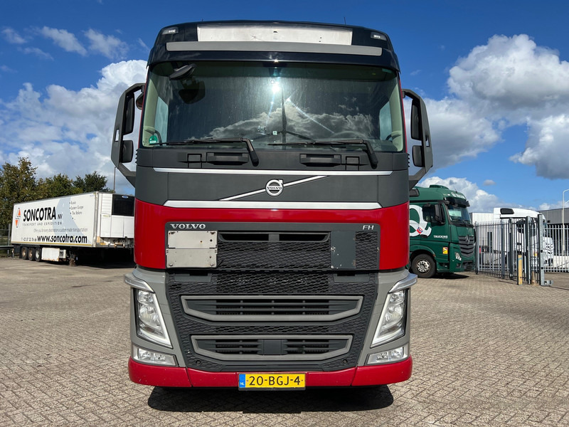 Volvo FH13.420 Globetrotter - ADR - Vetopöytäauto: kuva Volvo FH13.420 Globetrotter - ADR - Vetopöytäauto Volvo FH13.420 Globetrotter - ADR - Vetopöytäauto: kuva Volvo FH13.420 Globetrotter - ADR - Vetopöytäauto