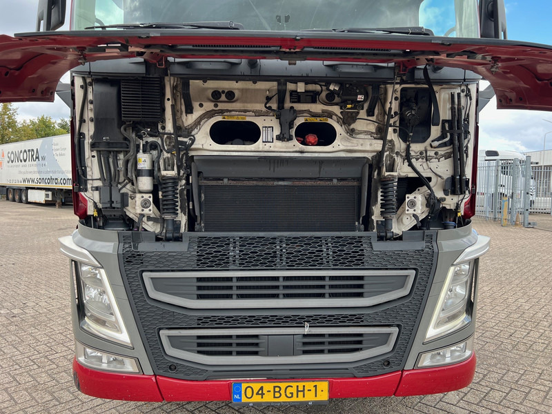 Volvo FH13.420 Globetrotter - ADR - Vetopöytäauto: kuva Volvo FH13.420 Globetrotter - ADR - Vetopöytäauto Volvo FH13.420 Globetrotter - ADR - Vetopöytäauto: kuva Volvo FH13.420 Globetrotter - ADR - Vetopöytäauto
