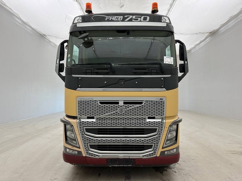 Volvo FH16.750 - 6x4 - Vetopöytäauto: kuva Volvo FH16.750 - 6x4 - Vetopöytäauto Volvo FH16.750 - 6x4 - Vetopöytäauto: kuva Volvo FH16.750 - 6x4 - Vetopöytäauto