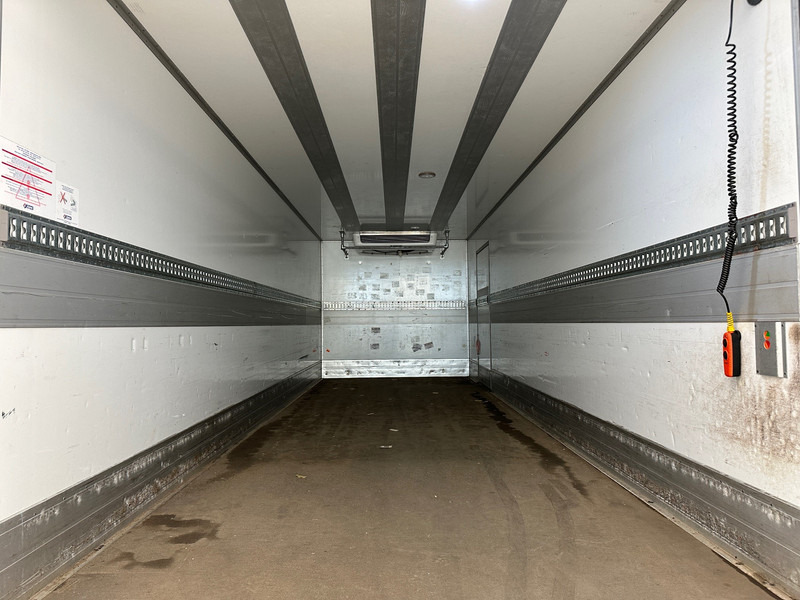 Volvo FL 210 - Refrigeraattori kuorma-auto: kuva Volvo FL 210 - Refrigeraattori kuorma-auto Volvo FL 210 - Refrigeraattori kuorma-auto: kuva Volvo FL 210 - Refrigeraattori kuorma-auto