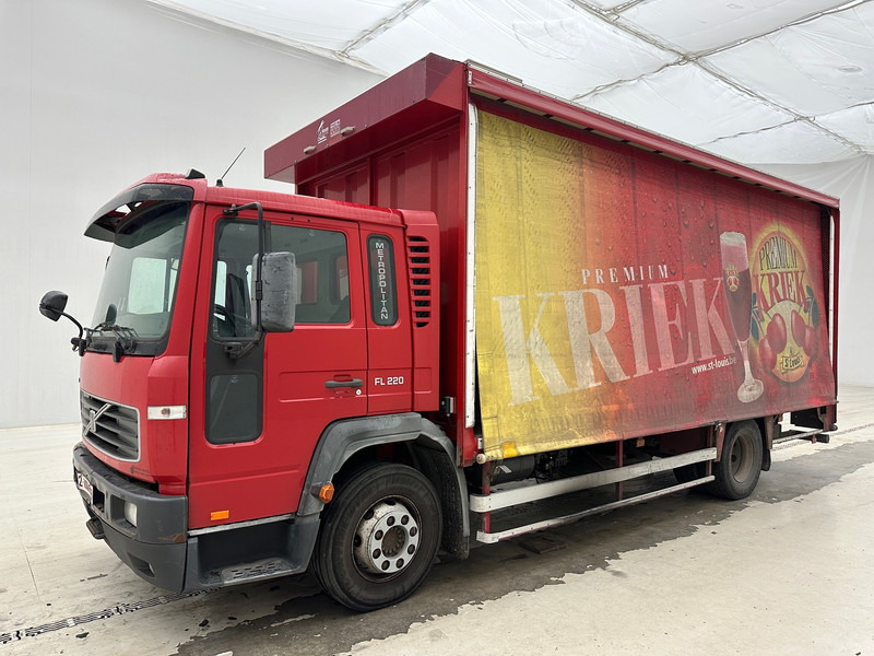 Volvo FL 220 - Pressukapelli kuorma-auto: kuva Volvo FL 220 - Pressukapelli kuorma-auto Volvo FL 220 - Pressukapelli kuorma-auto: kuva Volvo FL 220 - Pressukapelli kuorma-auto