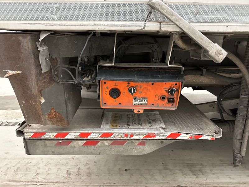 Volvo FL 250 - Refrigeraattori kuorma-auto: kuva Volvo FL 250 - Refrigeraattori kuorma-auto Volvo FL 250 - Refrigeraattori kuorma-auto: kuva Volvo FL 250 - Refrigeraattori kuorma-auto