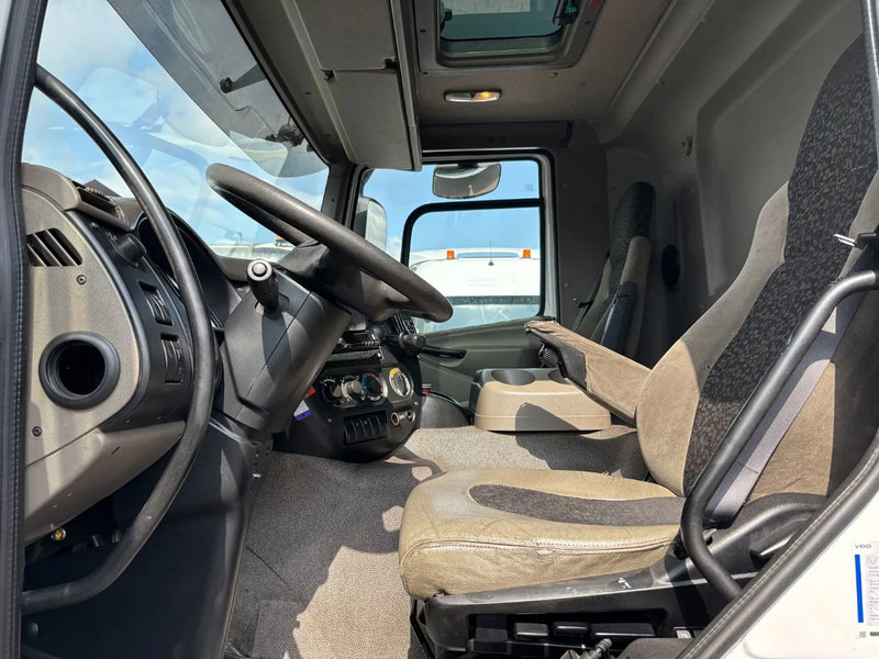 DAF CF 85.360 6X2 Euro 5 21300 Liter Fueltank - Säiliöauto: kuva DAF CF 85.360 6X2 Euro 5 21300 Liter Fueltank - Säiliöauto DAF CF 85.360 6X2 Euro 5 21300 Liter Fueltank - Säiliöauto: kuva DAF CF 85.360 6X2 Euro 5 21300 Liter Fueltank - Säiliöauto