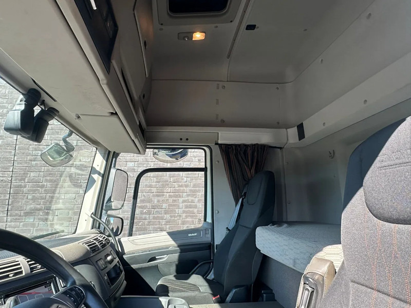 Kuljetin kuorma-auto DAF CF 410 6X2 M4SN3 OPRIJWAGEN / MACHINE TRANSPORTER / PLATEAU: kuva Kuljetin kuorma-auto DAF CF 410 6X2 M4SN3 OPRIJWAGEN / MACHINE TRANSPORTER / PLATEAU