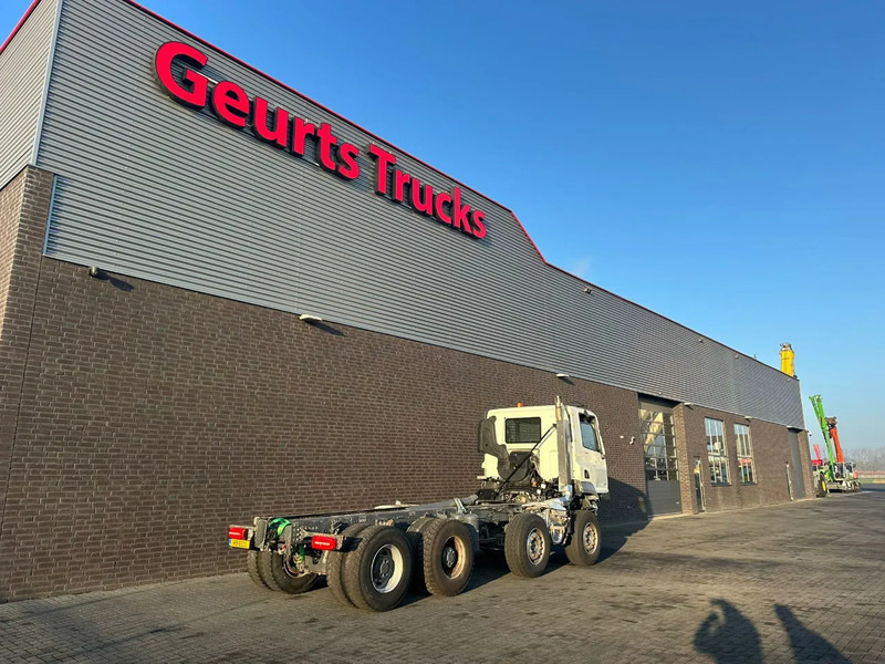 DAF CF 530 8X4 CHASSIS CAB SCHADE/UNFALL/DAMAGE - Kuorma-auto alusta: kuva DAF CF 530 8X4 CHASSIS CAB SCHADE/UNFALL/DAMAGE - Kuorma-auto alusta DAF CF 530 8X4 CHASSIS CAB SCHADE/UNFALL/DAMAGE - Kuorma-auto alusta: kuva DAF CF 530 8X4 CHASSIS CAB SCHADE/UNFALL/DAMAGE - Kuorma-auto alusta