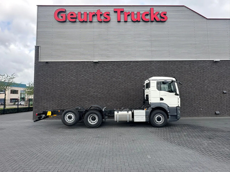 MAN TGS 26.520 6X2H-4 BL CH HYDRO DRIVE CHASSIS CABINE (NIEUW) - Kuorma-auto alusta: kuva MAN TGS 26.520 6X2H-4 BL CH HYDRO DRIVE CHASSIS CABINE (NIEUW) - Kuorma-auto alusta MAN TGS 26.520 6X2H-4 BL CH HYDRO DRIVE CHASSIS CABINE (NIEUW) - Kuorma-auto alusta: kuva MAN TGS 26.520 6X2H-4 BL CH HYDRO DRIVE CHASSIS CABINE (NIEUW) - Kuorma-auto alusta