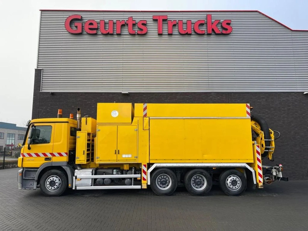 Mercedes-Benz Actros 3248 8X4 TRIDEM MTS DINO 12 SAUGBAGGER/SU - Puhtaanpitoauto: kuva Mercedes-Benz Actros 3248 8X4 TRIDEM MTS DINO 12 SAUGBAGGER/SU - Puhtaanpitoauto Mercedes-Benz Actros 3248 8X4 TRIDEM MTS DINO 12 SAUGBAGGER/SU - Puhtaanpitoauto: kuva Mercedes-Benz Actros 3248 8X4 TRIDEM MTS DINO 12 SAUGBAGGER/SU - Puhtaanpitoauto