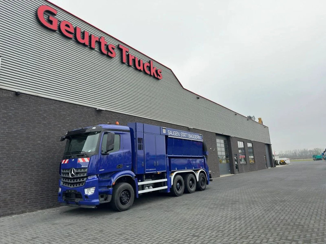 Mercedes-Benz Arocs 3251 8X4 RSP ESE 6 RD 8000 SAUGBAGGER/SUCT - Puhtaanpitoauto: kuva Mercedes-Benz Arocs 3251 8X4 RSP ESE 6 RD 8000 SAUGBAGGER/SUCT - Puhtaanpitoauto Mercedes-Benz Arocs 3251 8X4 RSP ESE 6 RD 8000 SAUGBAGGER/SUCT - Puhtaanpitoauto: kuva Mercedes-Benz Arocs 3251 8X4 RSP ESE 6 RD 8000 SAUGBAGGER/SUCT - Puhtaanpitoauto
