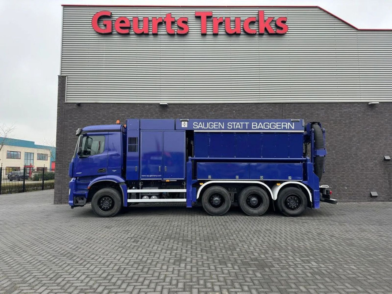 Mercedes-Benz Arocs 3251 8X4 RSP ESE 6 RD 8000 SAUGBAGGER/SUCT - Puhtaanpitoauto: kuva Mercedes-Benz Arocs 3251 8X4 RSP ESE 6 RD 8000 SAUGBAGGER/SUCT - Puhtaanpitoauto Mercedes-Benz Arocs 3251 8X4 RSP ESE 6 RD 8000 SAUGBAGGER/SUCT - Puhtaanpitoauto: kuva Mercedes-Benz Arocs 3251 8X4 RSP ESE 6 RD 8000 SAUGBAGGER/SUCT - Puhtaanpitoauto