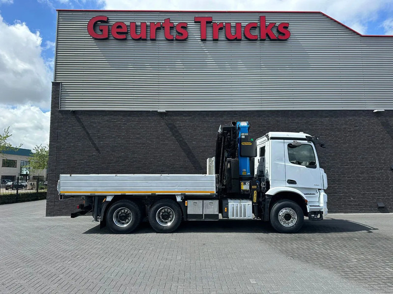 Nosturiauto Mercedes-Benz Arocs 3351 963-2-E 6X4 KIPPER / TIPPER + PALFINGER PK30.002 TEC7 KRAAN / KRAN / CRANE / GRUA: kuva Nosturiauto Mercedes-Benz Arocs 3351 963-2-E 6X4 KIPPER / TIPPER + PALFINGER PK30.002 TEC7 KRAAN / KRAN / CRANE / GRUA